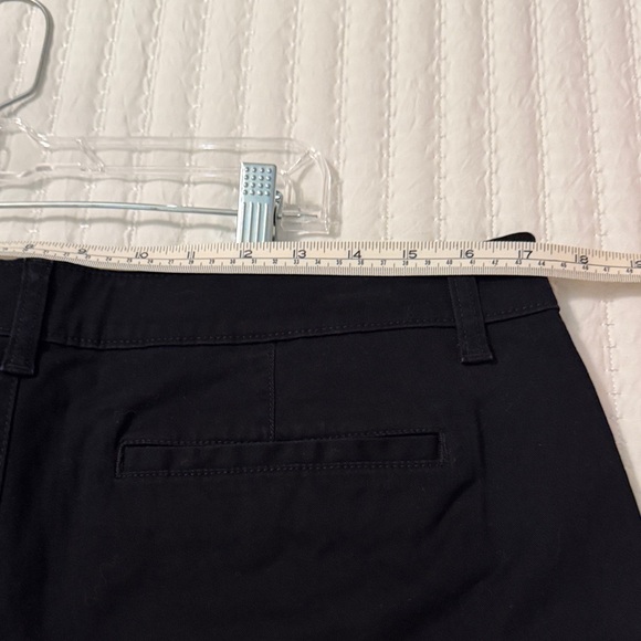 a.n.a NWT Women's Classic Black Shorts - Picture 7 of 7